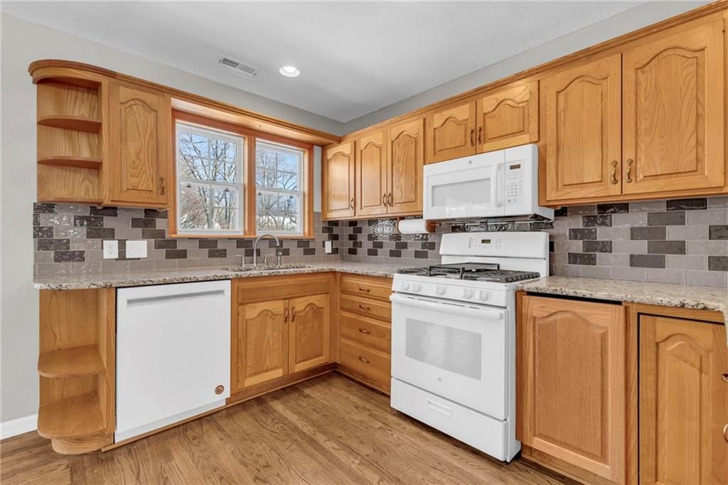 7527 Lowell Avenue — photo 10