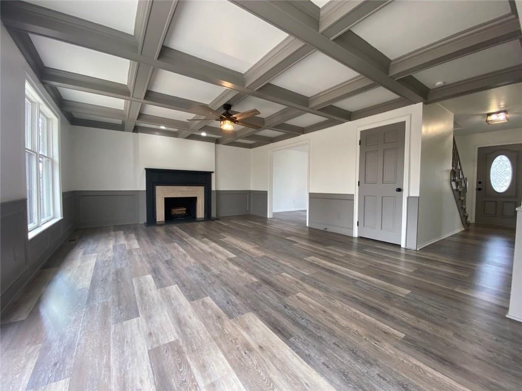 8427 Woodson Drive — photo 11