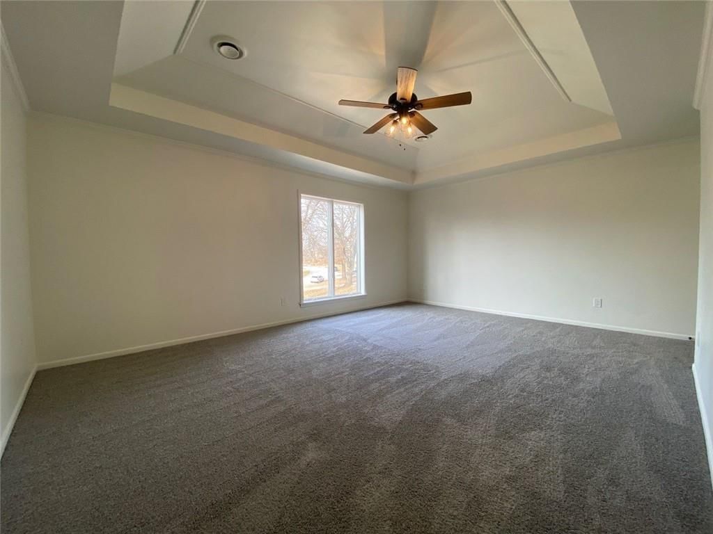 8427 Woodson Drive — photo 16