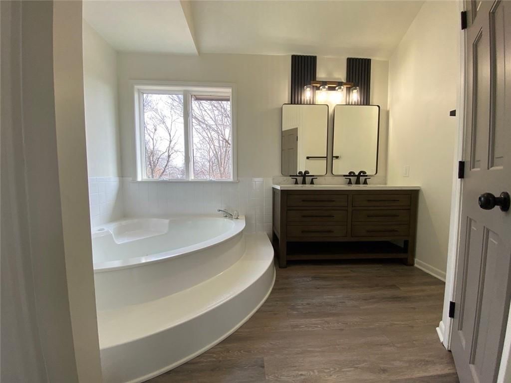 8427 Woodson Drive — photo 21