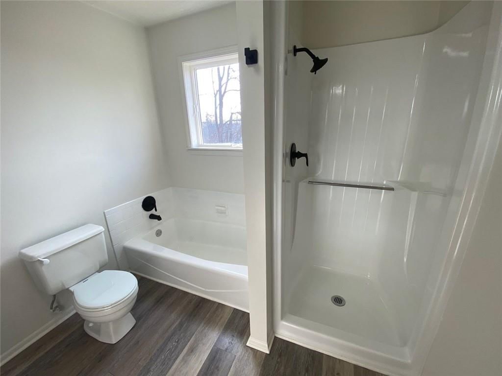 8427 Woodson Drive — photo 32