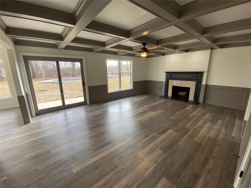 8427 Woodson Drive — photo 10