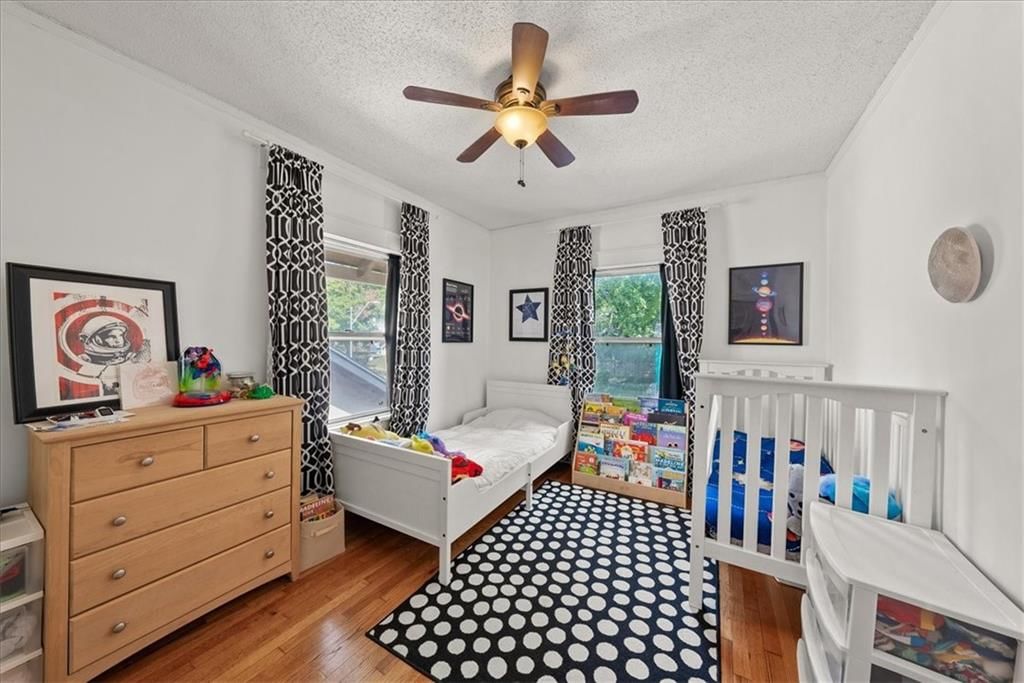 4144 Charlotte Street — photo 17
