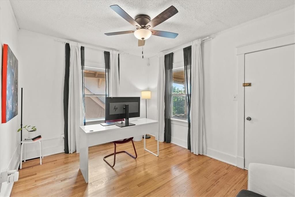 4144 Charlotte Street — photo 19
