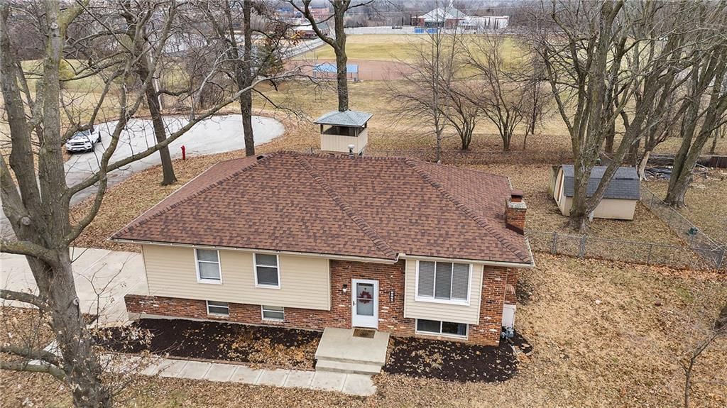 1620 SE Manor Place — photo 3