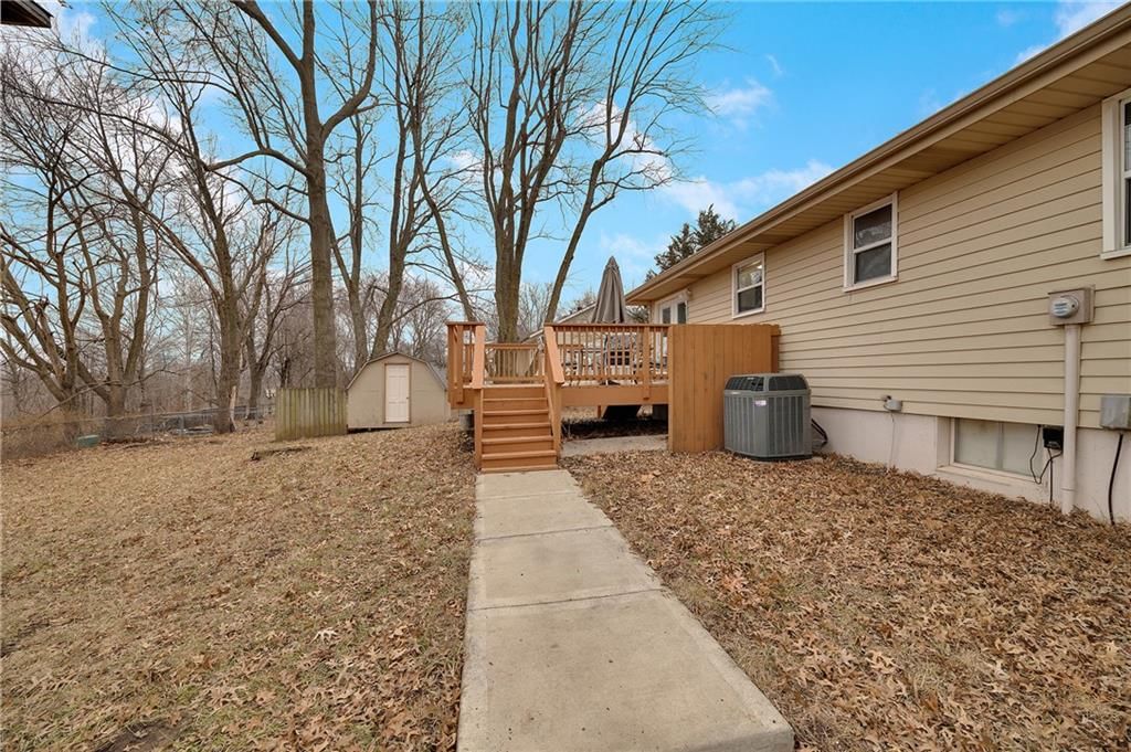 1620 SE Manor Place — photo 29