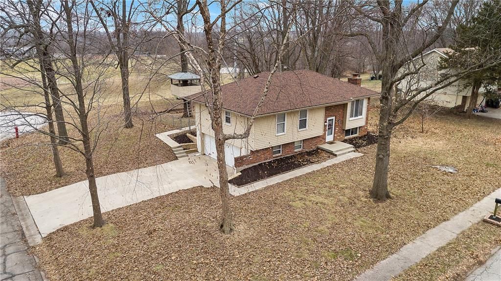 1620 SE Manor Place — photo 4