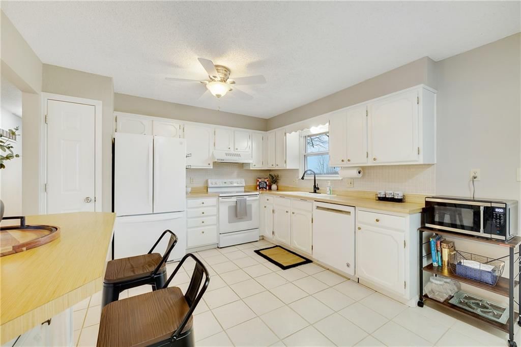 1620 SE Manor Place — photo 8