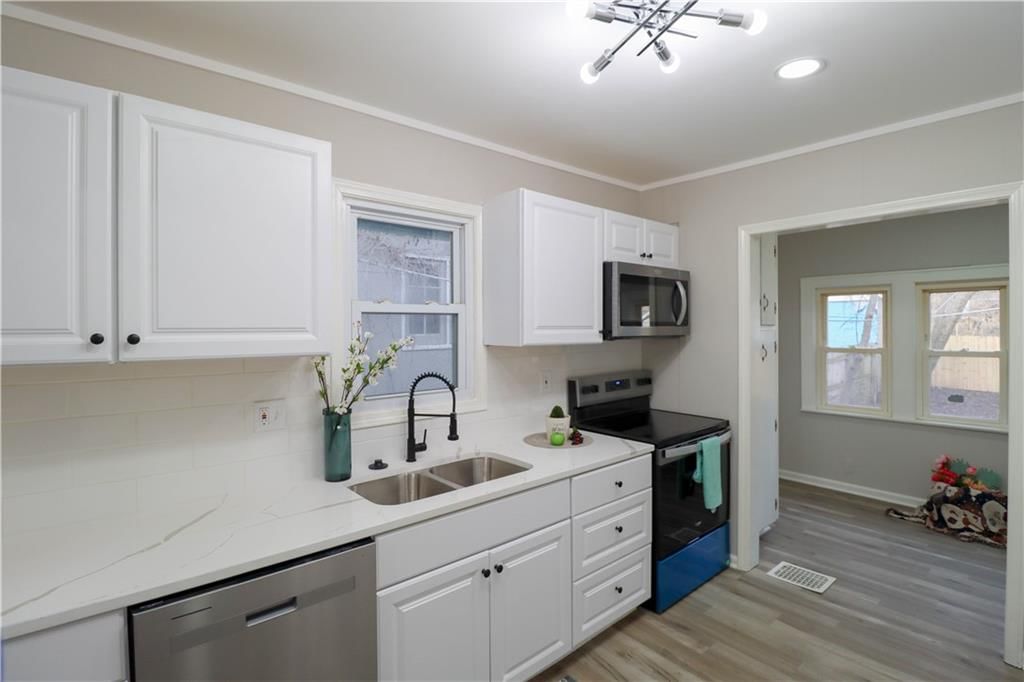 1236 Ewing Avenue — photo 14