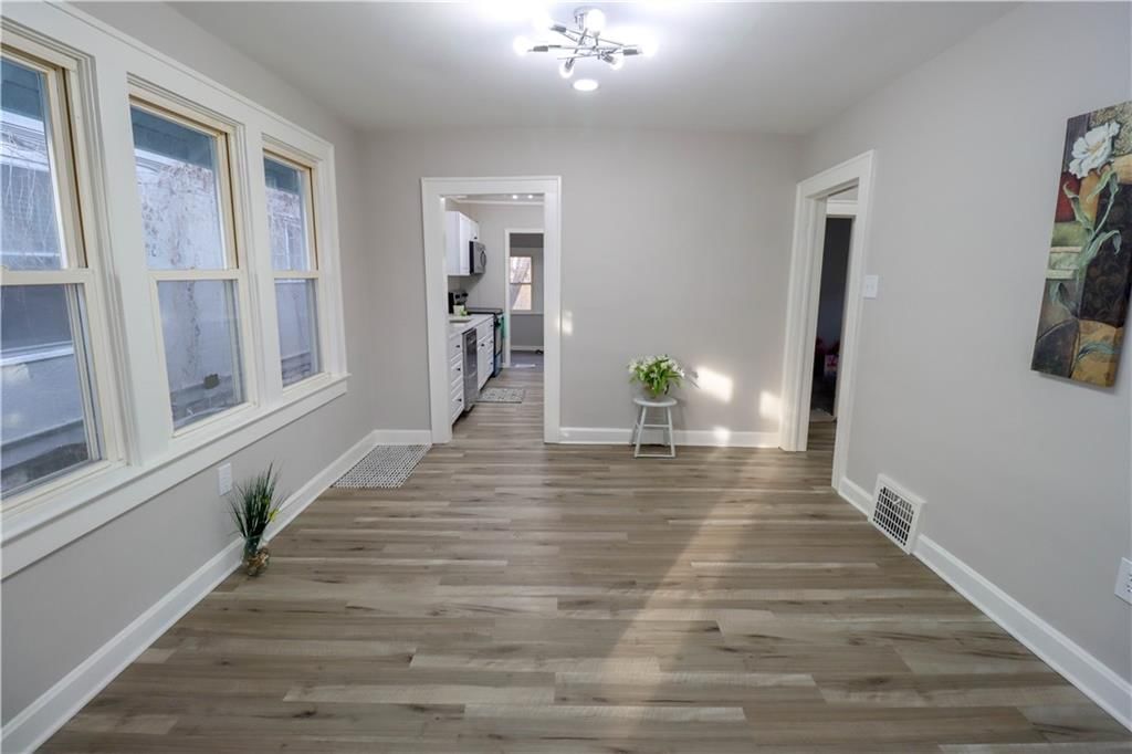 1236 Ewing Avenue — photo 8