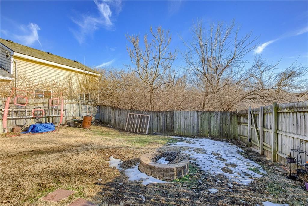 1249 Merriam Lane — photo 24