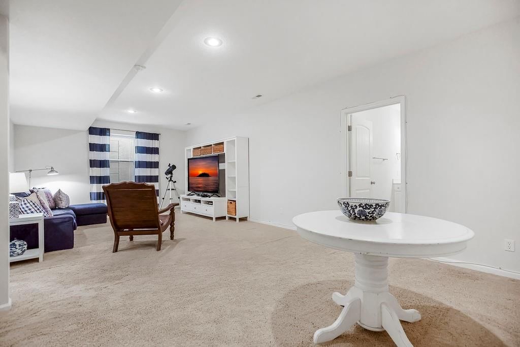 886 Clearview Drive — photo 30