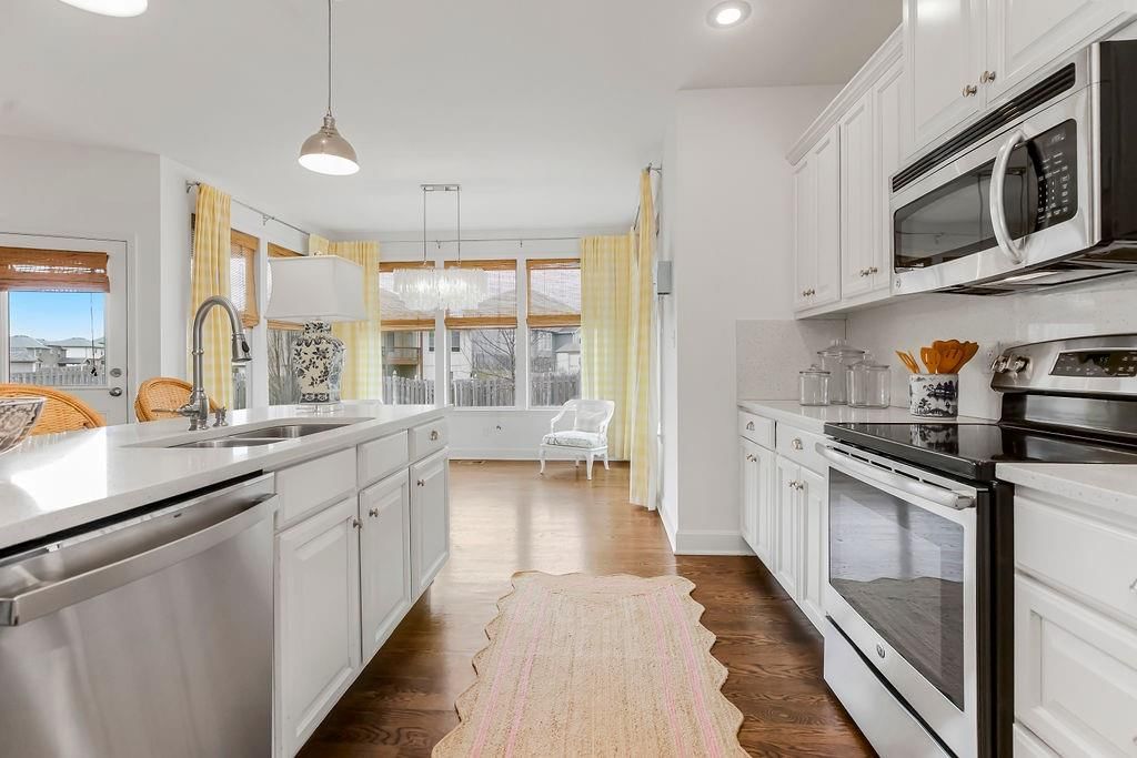886 Clearview Drive — photo 10