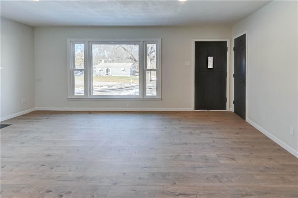 5603 E 141st Street — photo 5