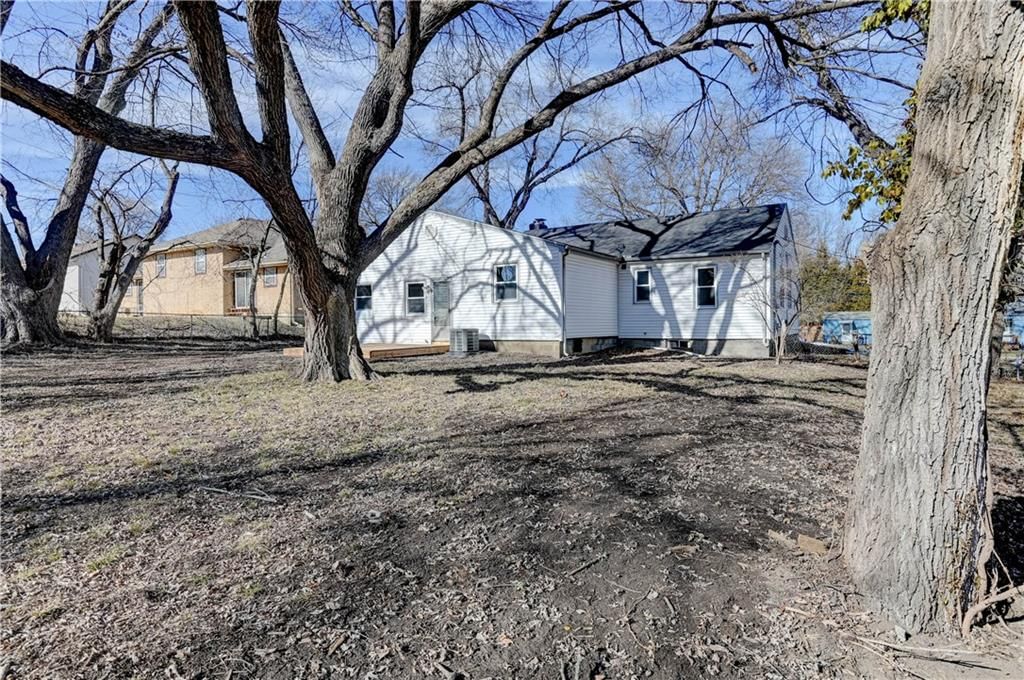 5603 E 141st Street — photo 49