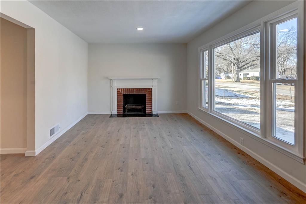 5603 E 141st Street — photo 8
