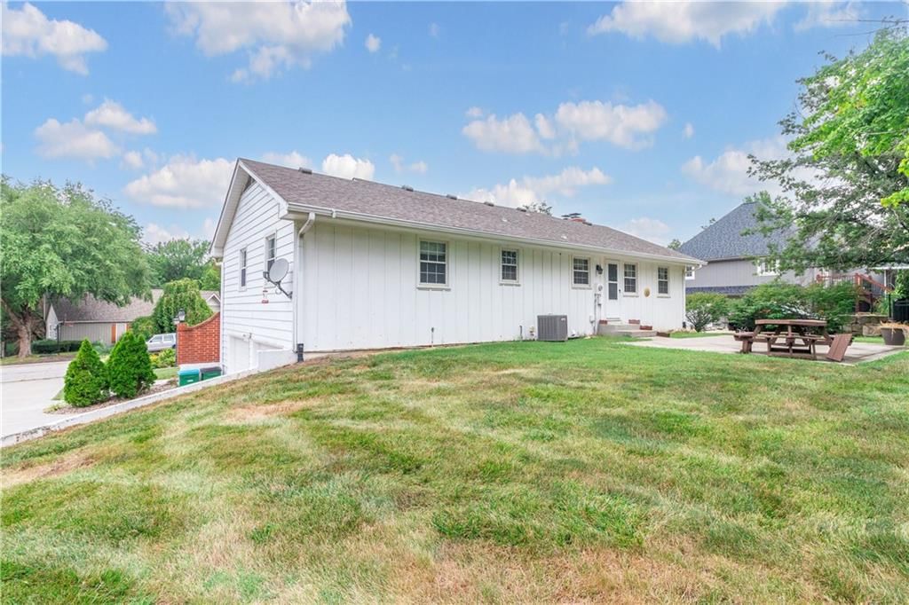 249 N Winnebago Drive — photo 25