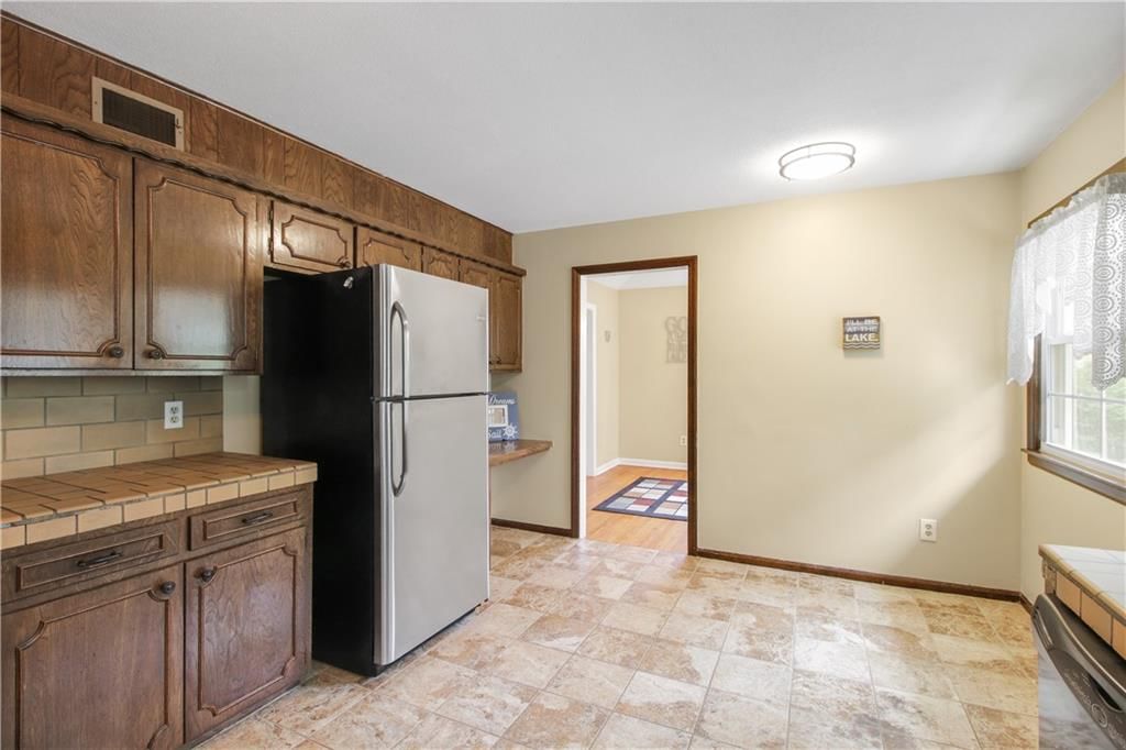 249 N Winnebago Drive — photo 9