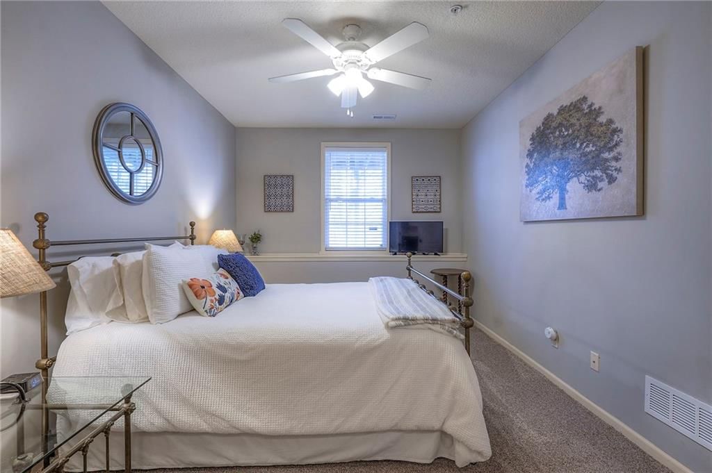 15841 W 61ST Terrace — photo 32