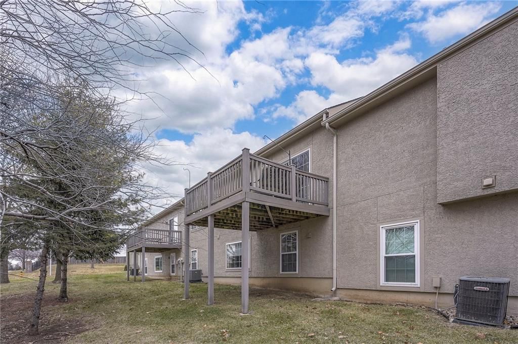 15841 W 61ST Terrace — photo 38