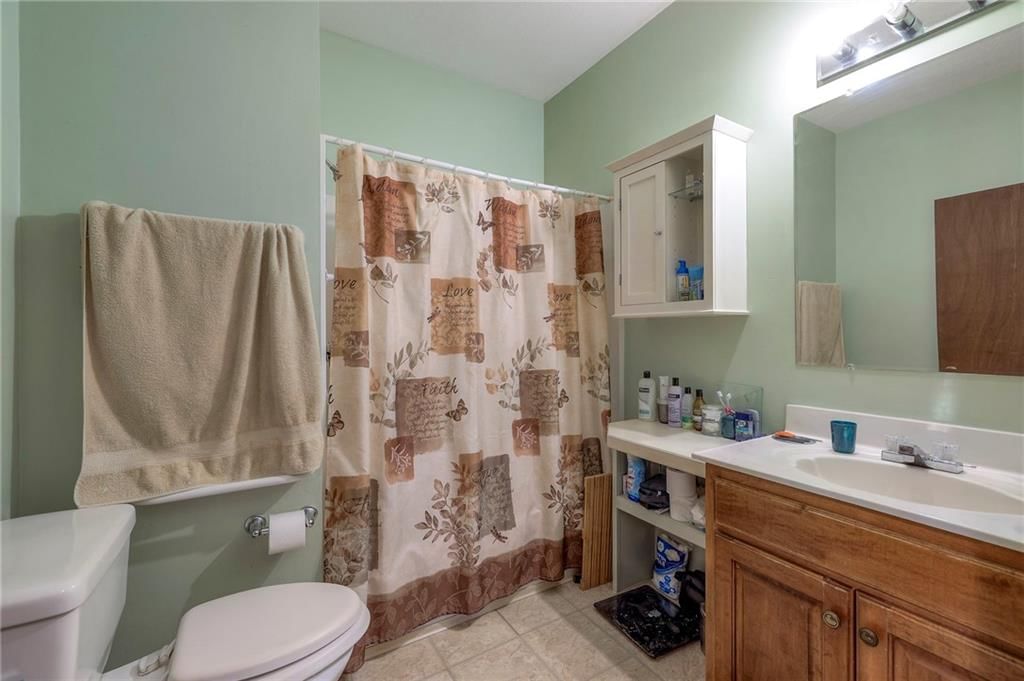908 Glengera Street — photo 19