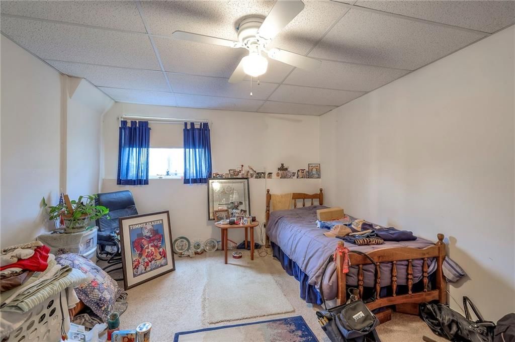 908 Glengera Street — photo 32
