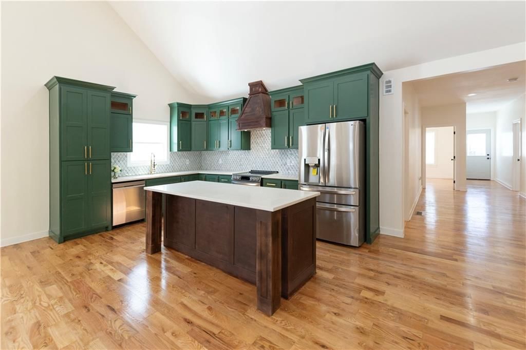 8520 England Street — photo 2