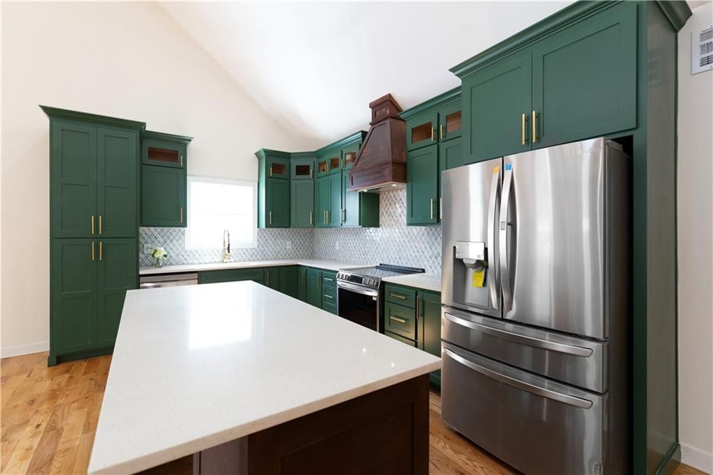 8520 England Street — photo 11