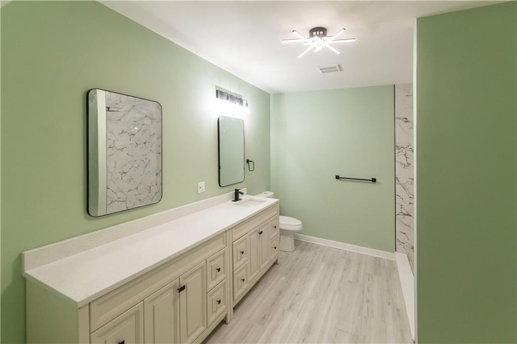 8520 England Street — photo 31
