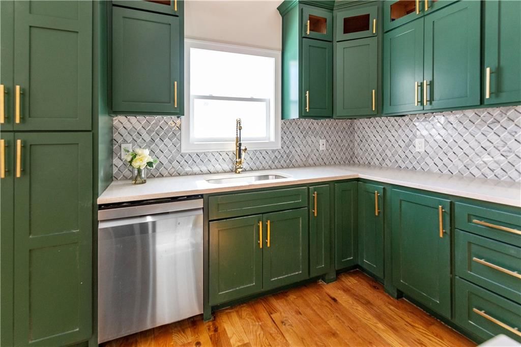 8520 England Street — photo 10