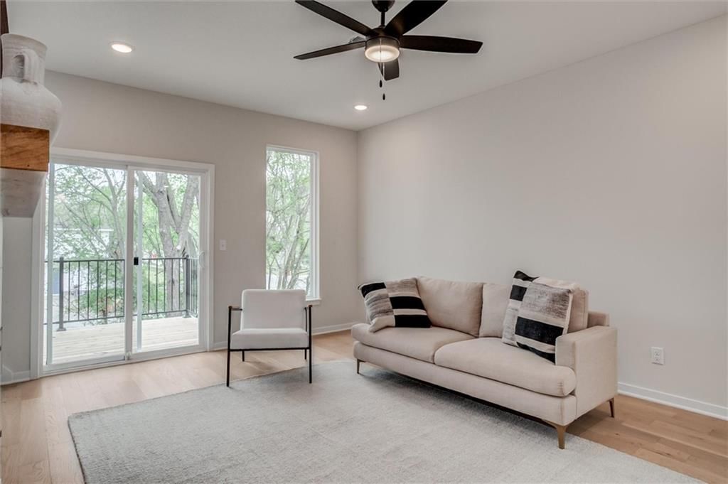 601 SW Shadow Glen Drive — photo 11