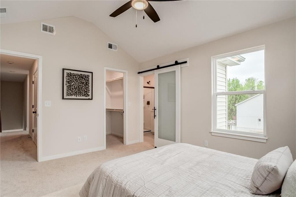 601 SW Shadow Glen Drive — photo 24