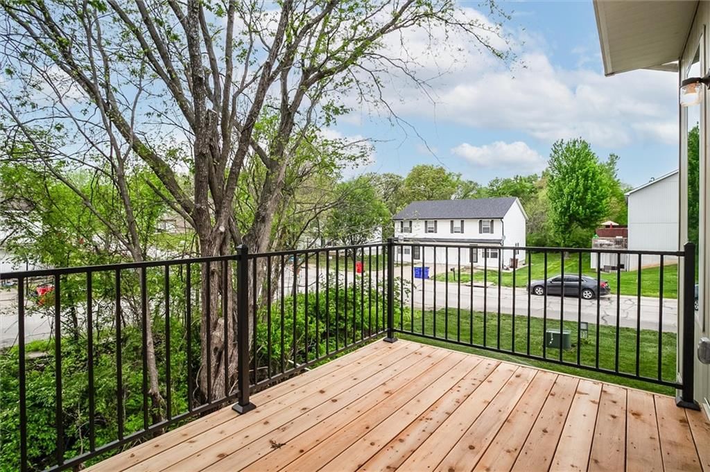 601 SW Shadow Glen Drive — photo 29