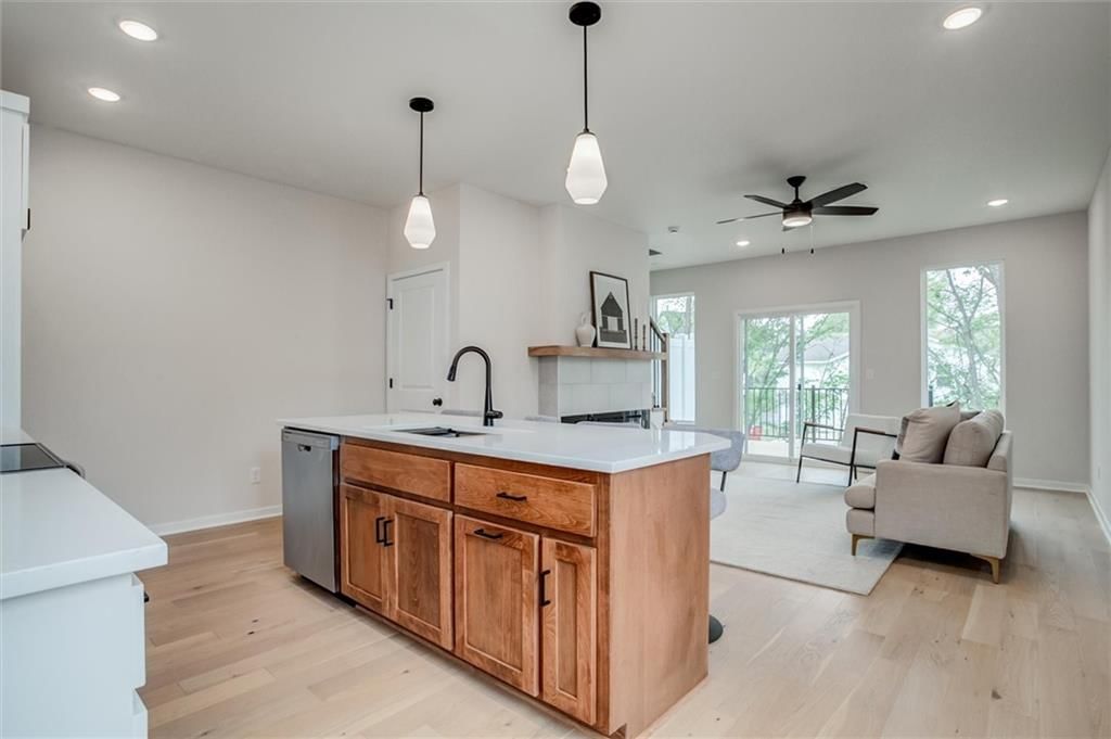 601 SW Shadow Glen Drive — photo 5