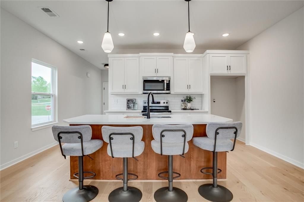 601 SW Shadow Glen Drive — photo 6