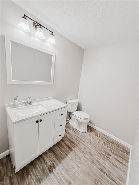 930 Josela Court — photo 8