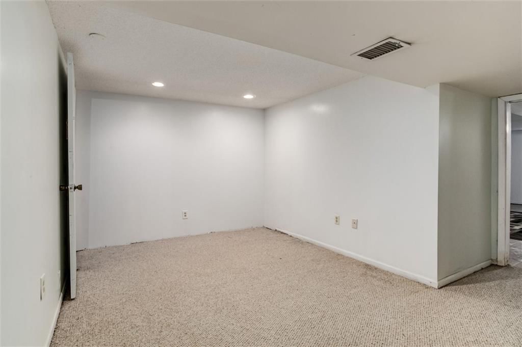 11208 W 114 Street — photo 25