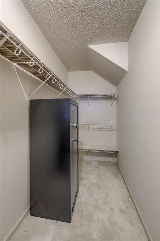 10905 N Oxford Avenue — photo 18