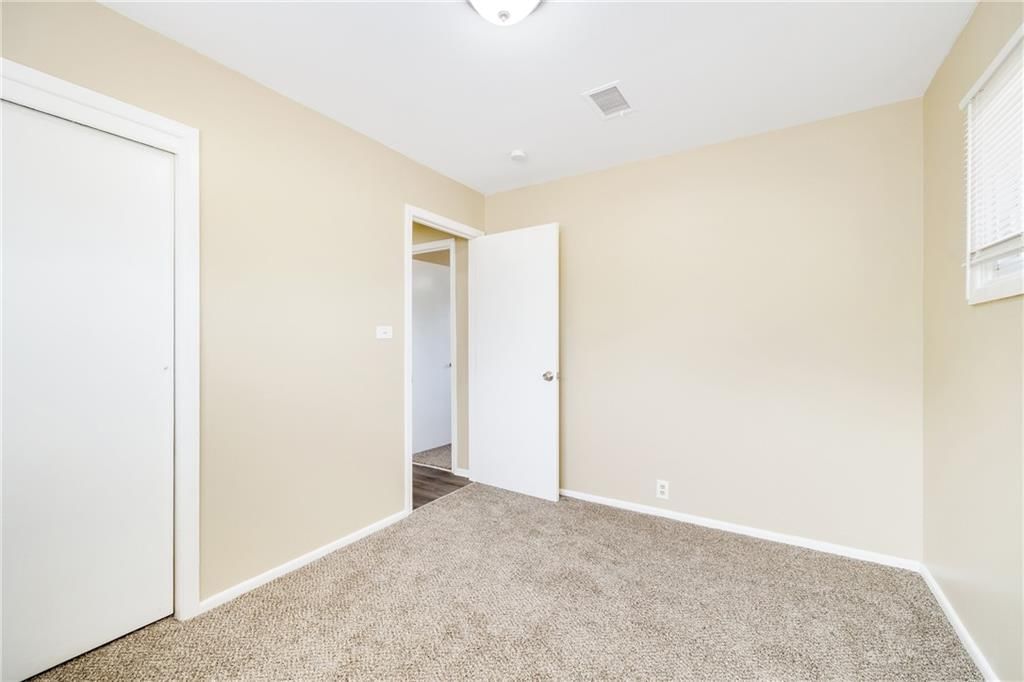 11200 Oakland Avenue — photo 11