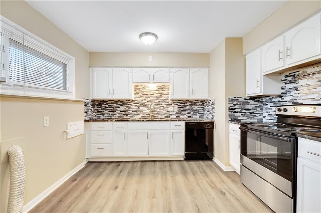 11200 Oakland Avenue — photo 17