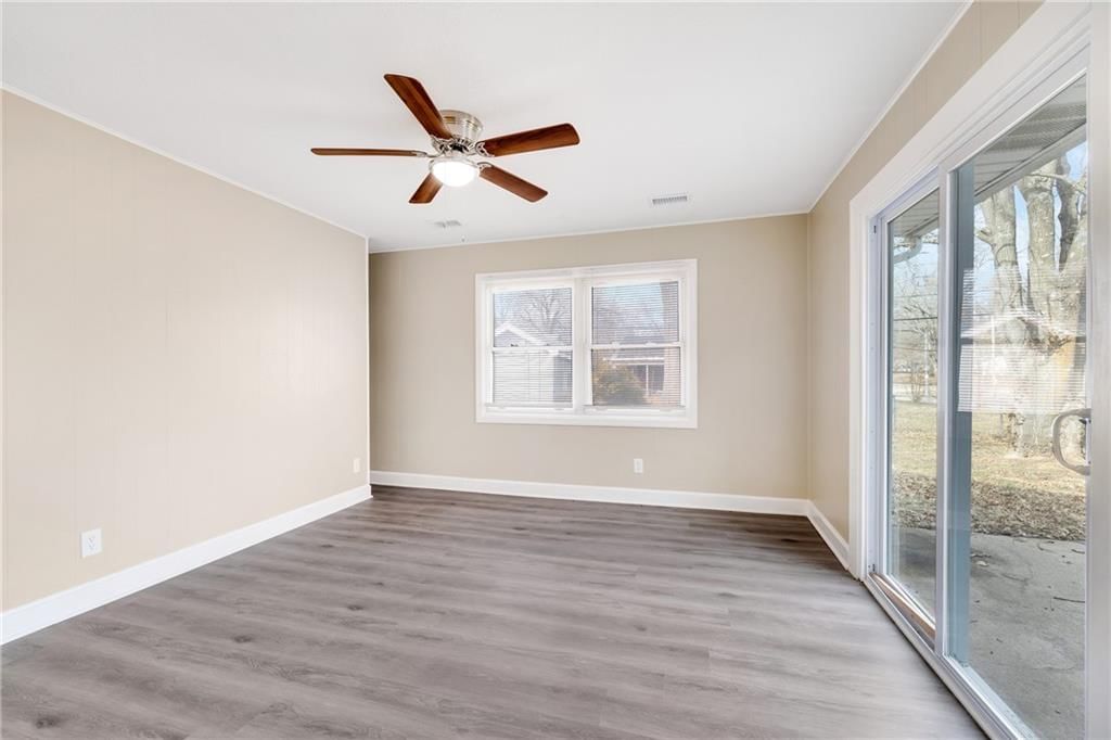 11200 Oakland Avenue — photo 18