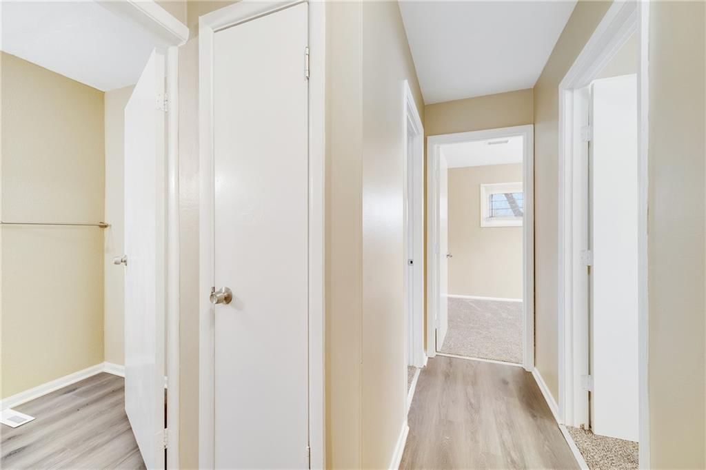 11200 Oakland Avenue — photo 7