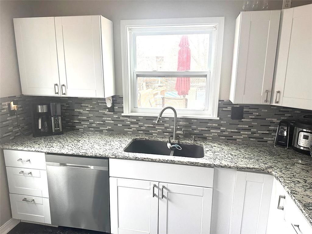 318 N Crysler Avenue — photo 13