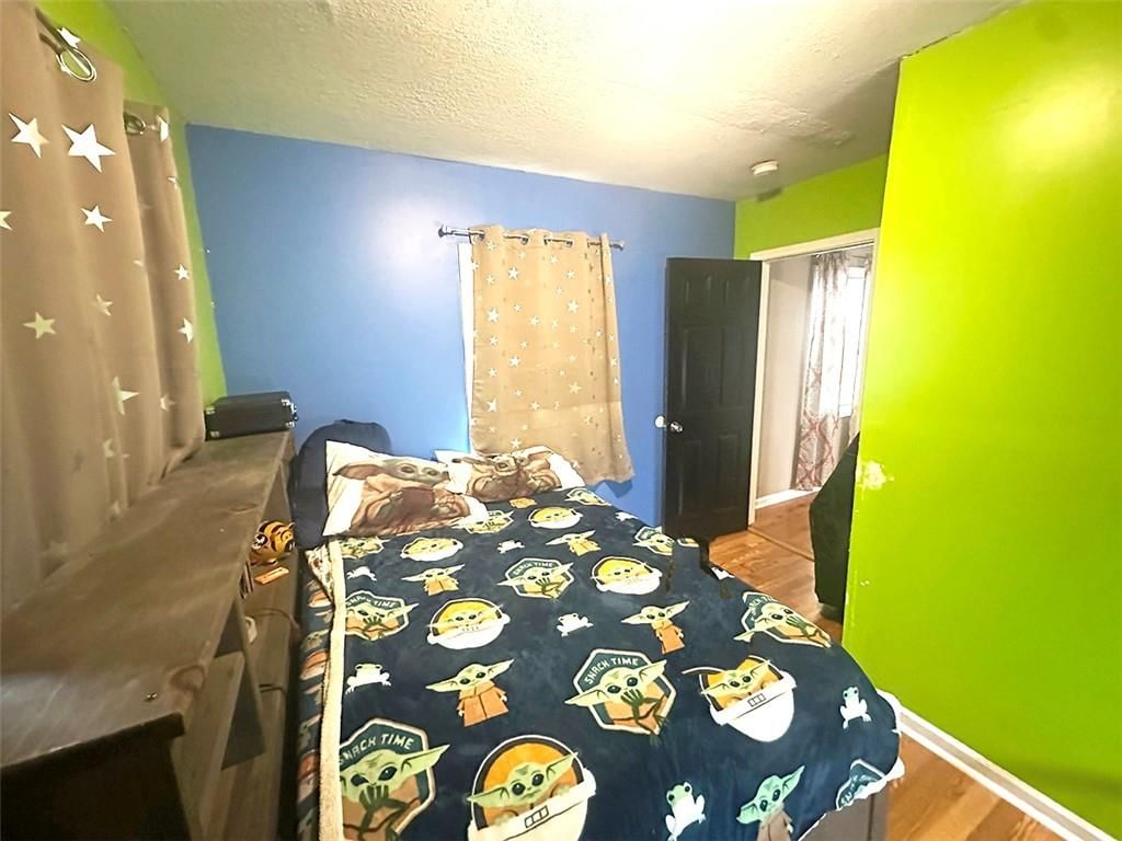 318 N Crysler Avenue — photo 19