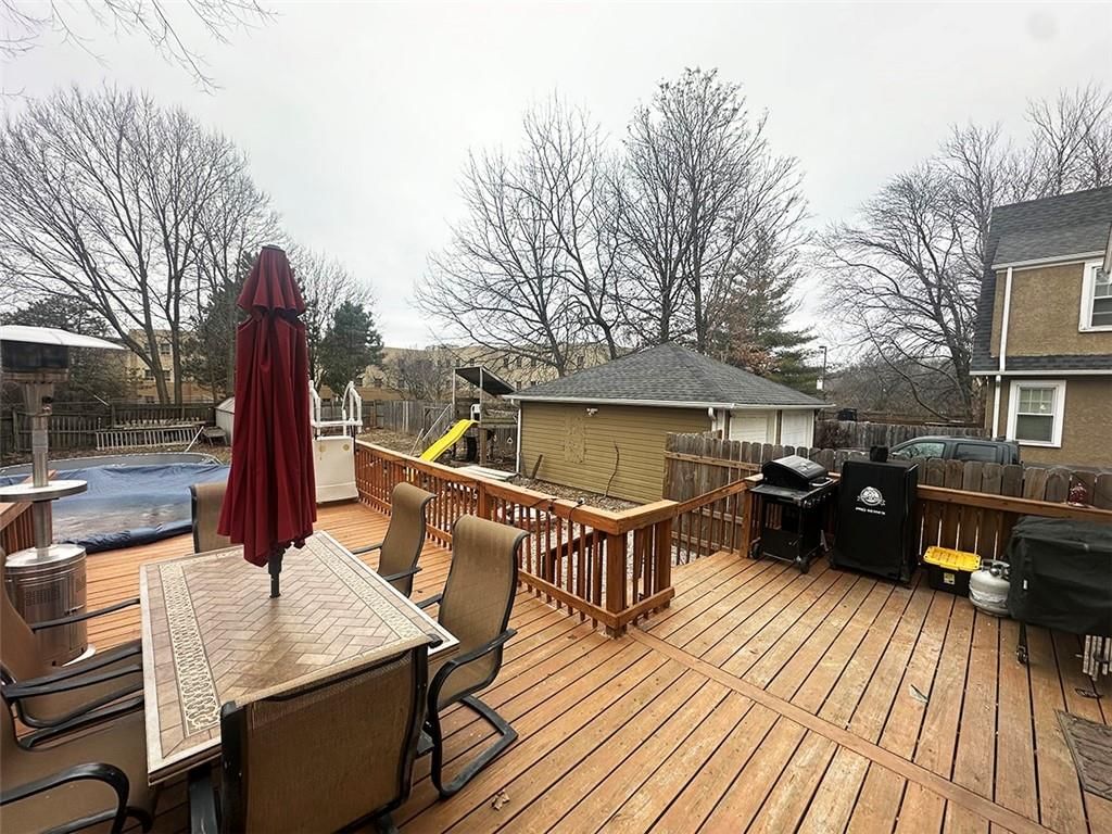 318 N Crysler Avenue — photo 33