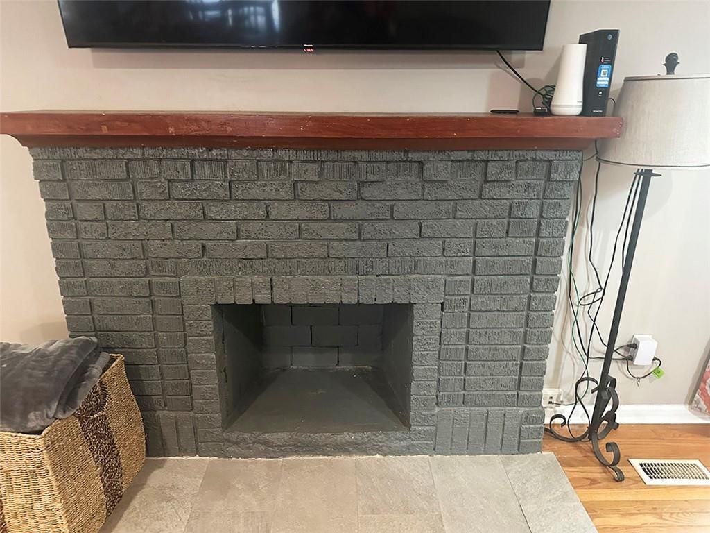 318 N Crysler Avenue — photo 50