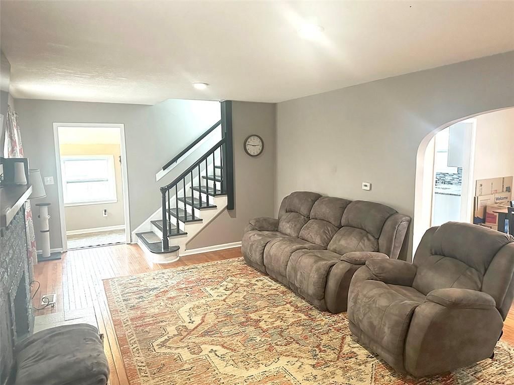 318 N Crysler Avenue — photo 61
