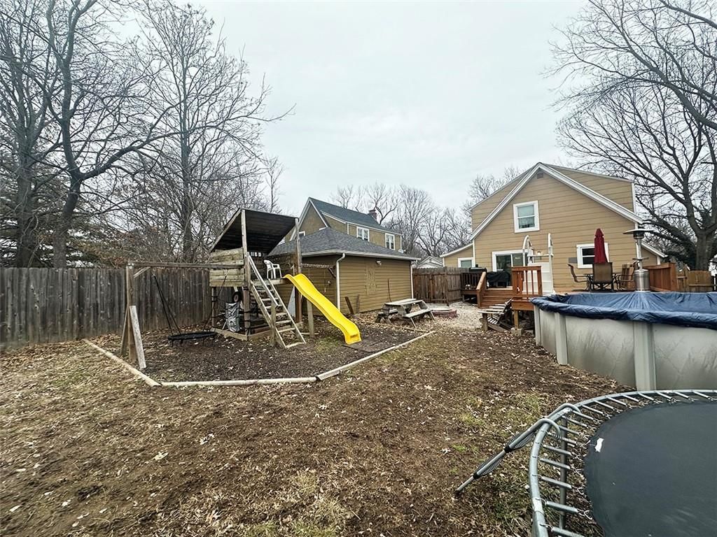 318 N Crysler Avenue — photo 80