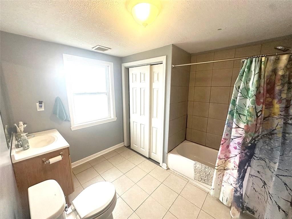 318 N Crysler Avenue — photo 91