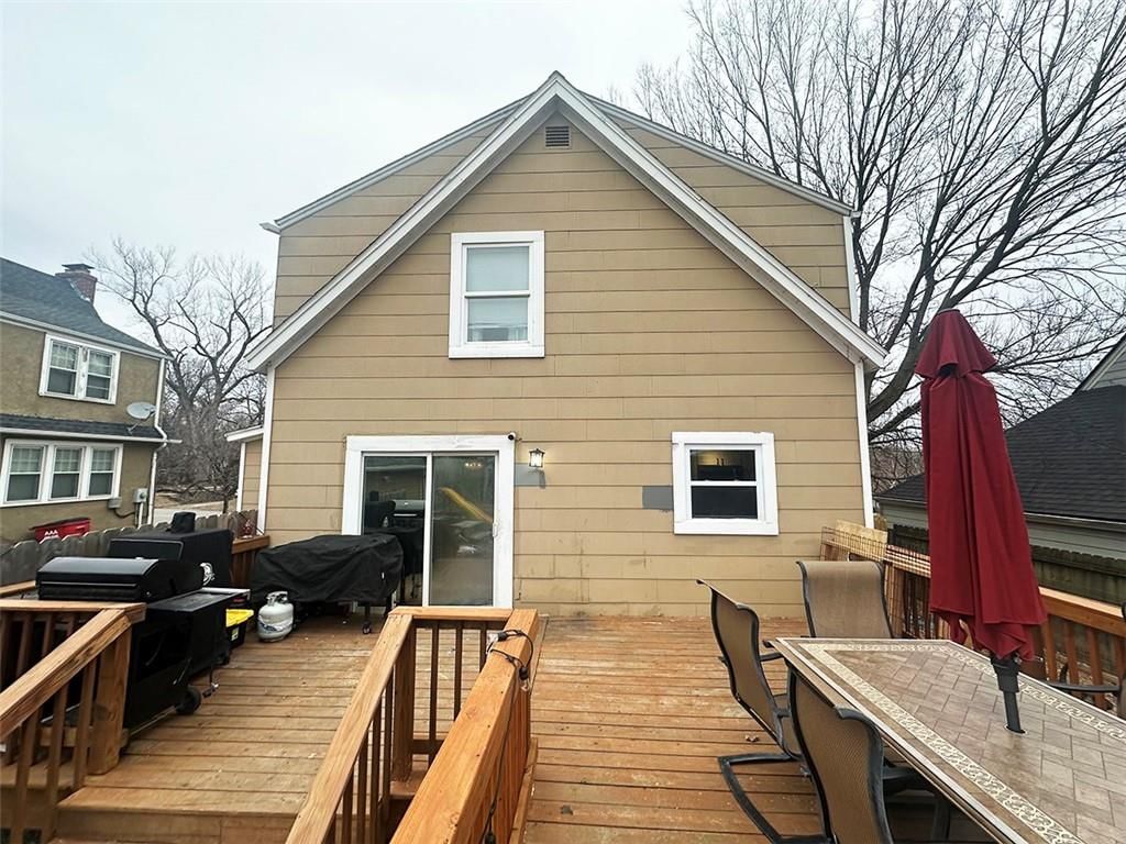 318 N Crysler Avenue — photo 96